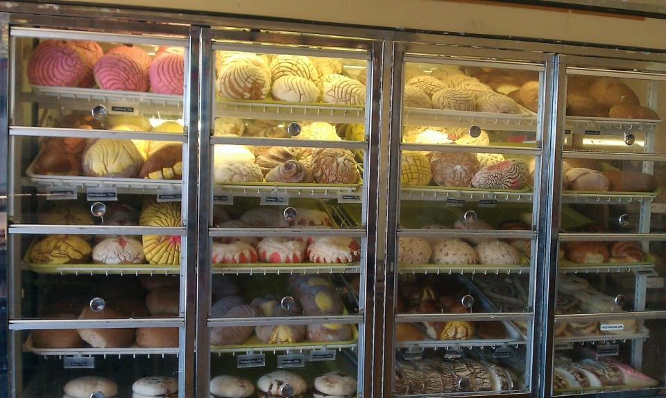 Breakfast and lunch dishes served indoors.